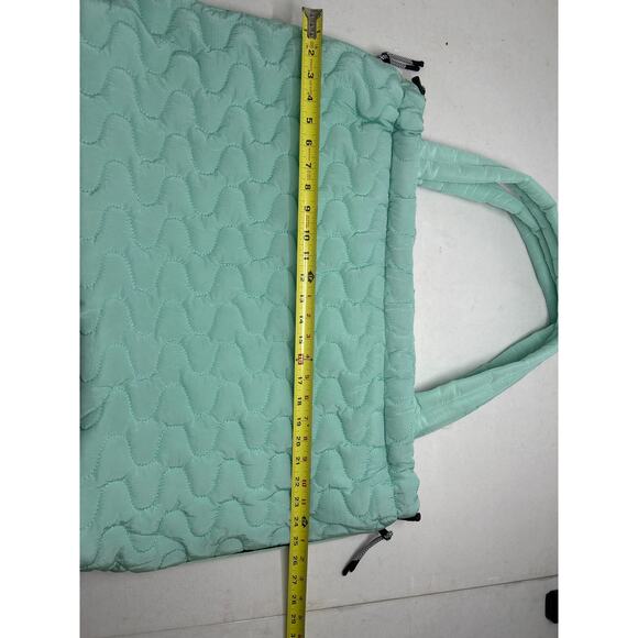 FP Movement Womens Cloud 9 Puffy Tote Pistachio Free People NWT - Picture 5 of 7
